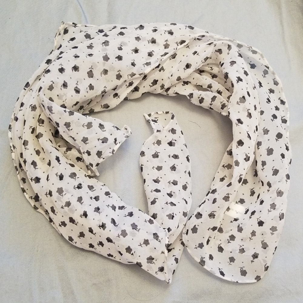 Scarf black and white - small